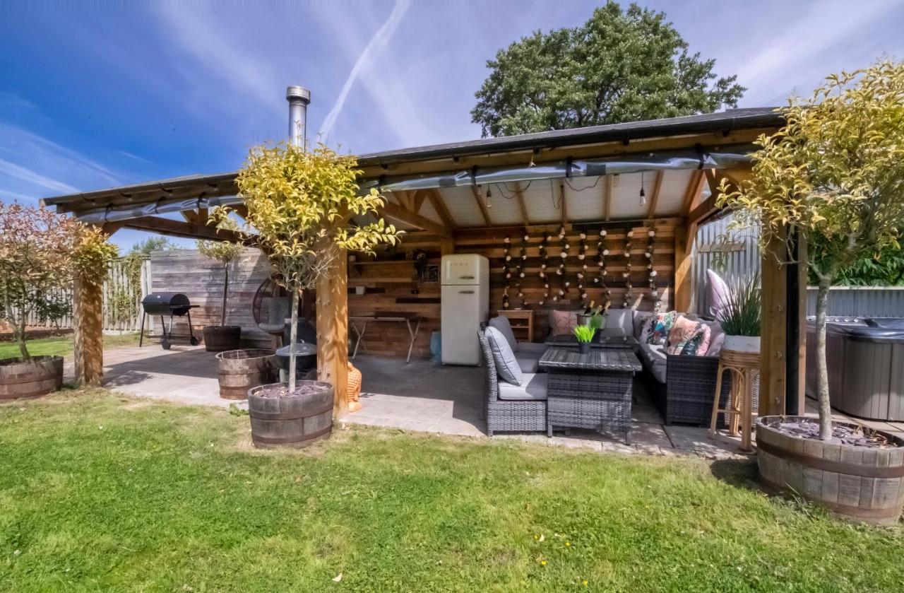 The Stables Luxury House With Hot Tub Lägenhet York Exteriör bild