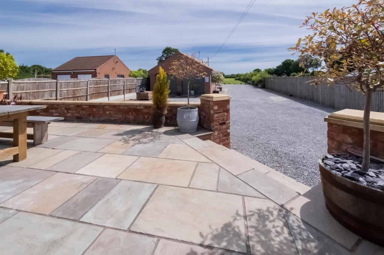 The Stables Luxury House With Hot Tub Lägenhet York Exteriör bild